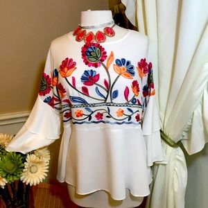 RENEE C EMBROIDERED TOP. Medium